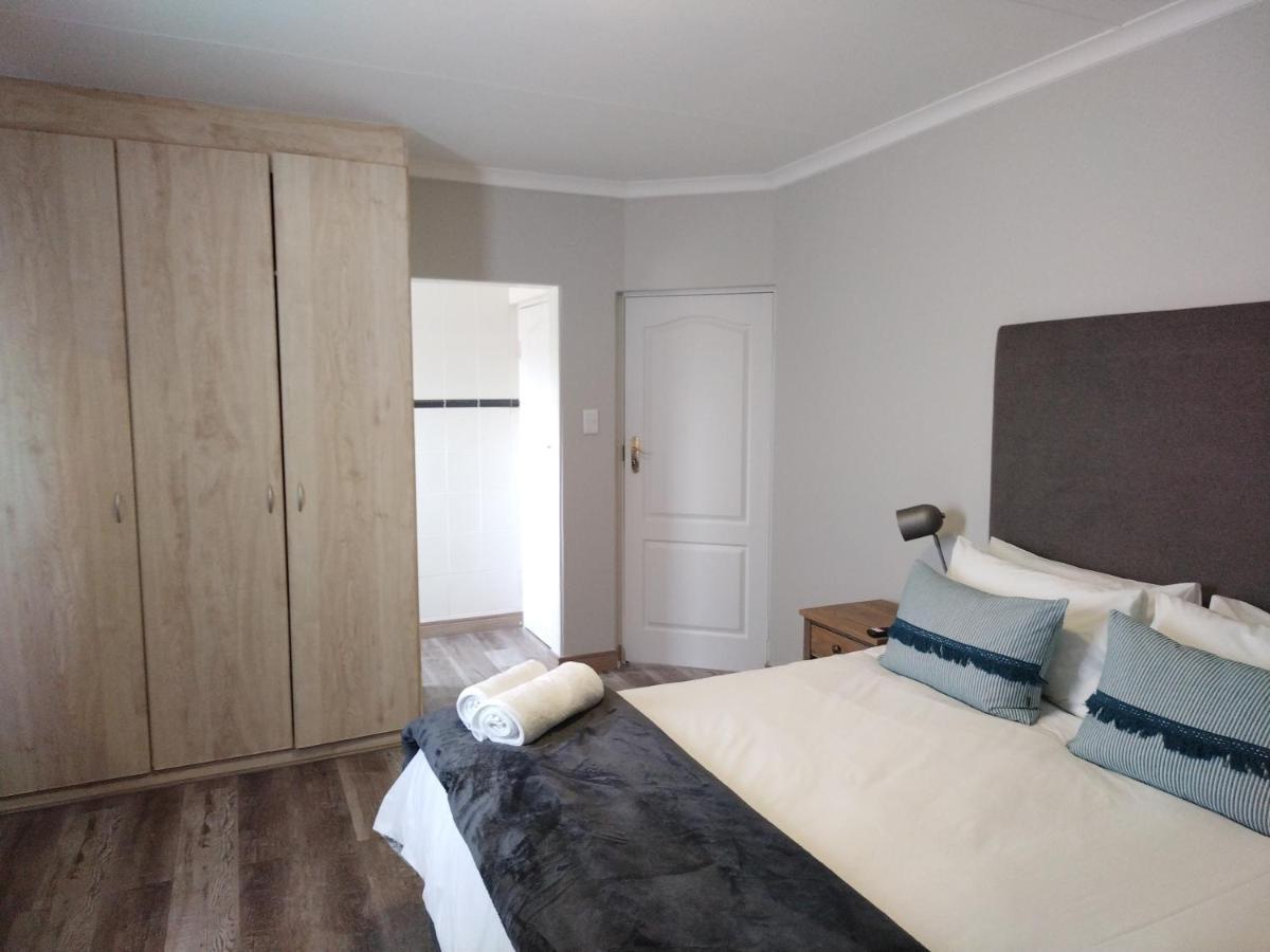 Blue Owl Guest House Mossel Bay Ngoại thất bức ảnh