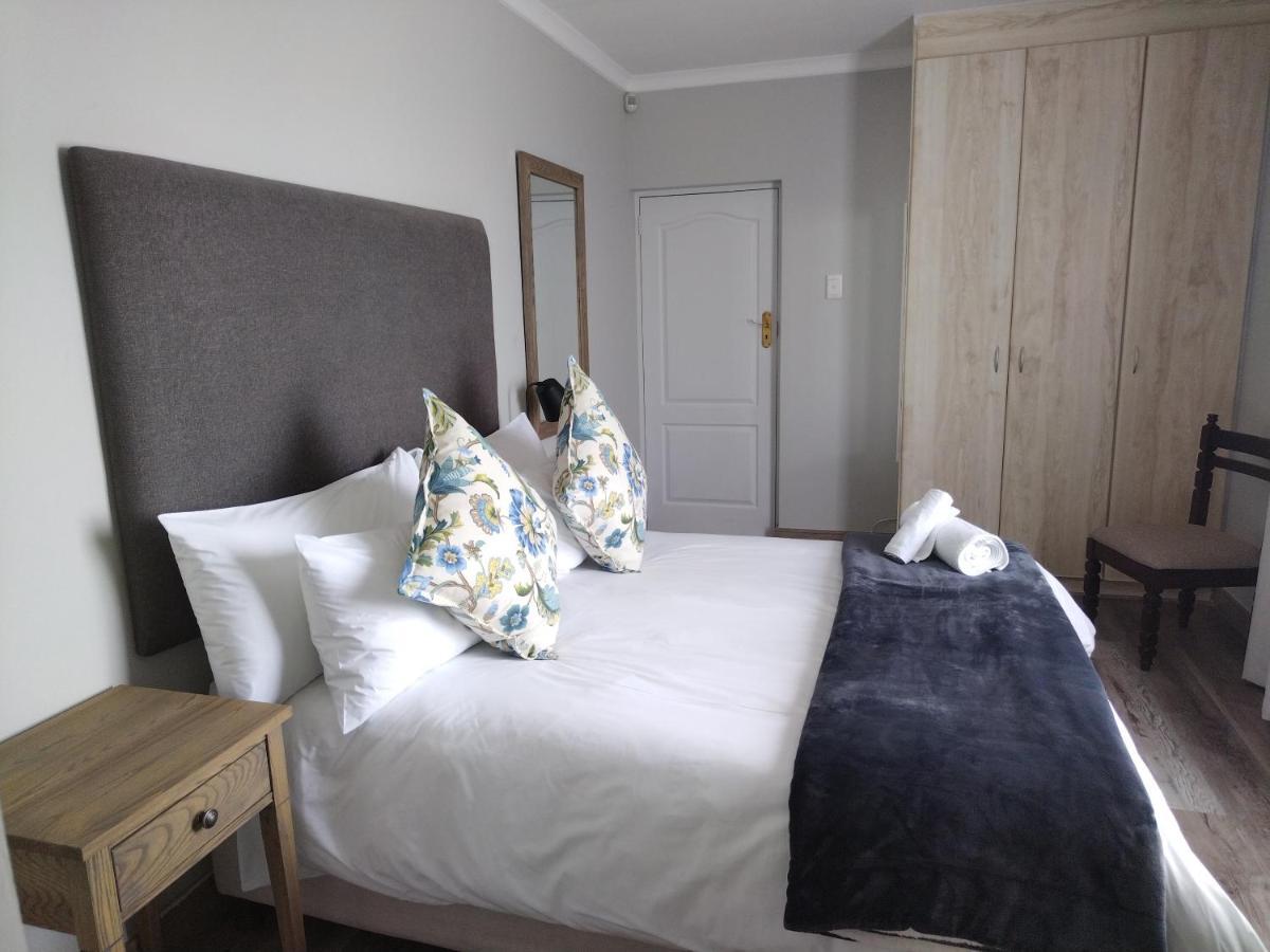 Blue Owl Guest House Mossel Bay Ngoại thất bức ảnh