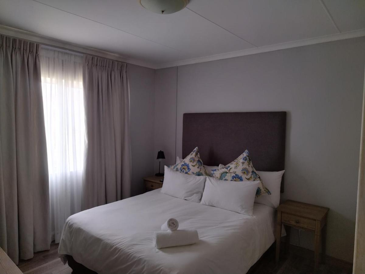 Blue Owl Guest House Mossel Bay Ngoại thất bức ảnh